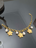 Gourmette à breloques Flora avec perles